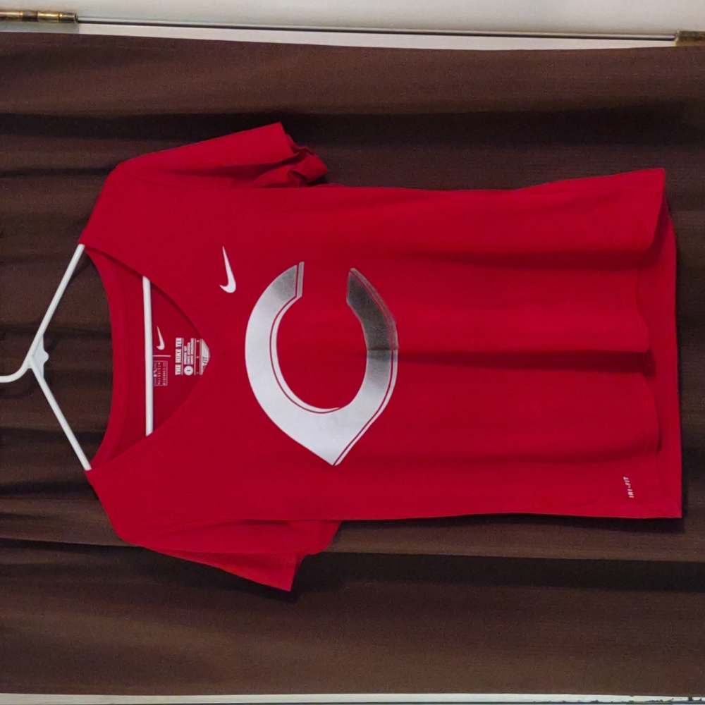 Nike woman's Cincinnati Reds Tshirt